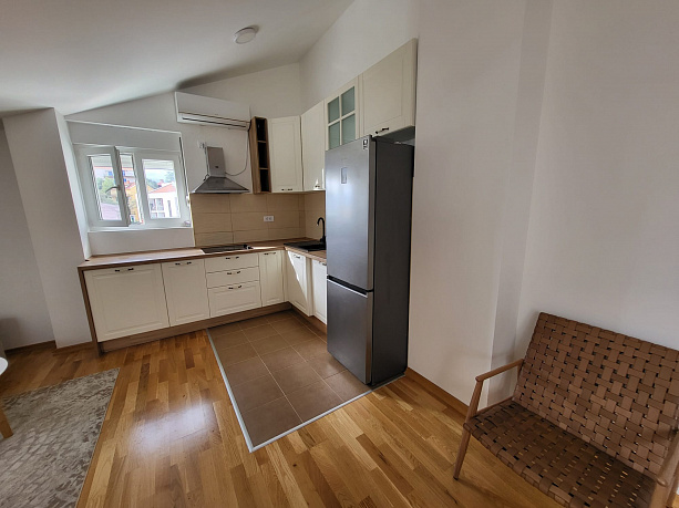 Apartment mit zwei Schlafzimmern in einem neuen Gebäude in Tivat